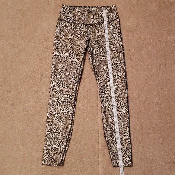 Nike Women's Animal Print Leggings. - Picture 9 of 12
